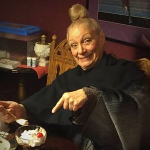 Meet your Posher, Jennie